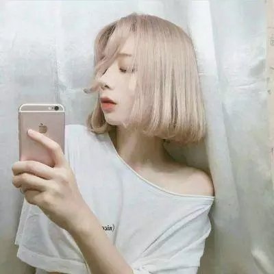 红楼梦第二部:黛玉葬花